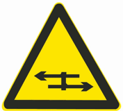 这个标志是何含义? a 平面交叉路口b 环行平面交叉c 注意交互式道